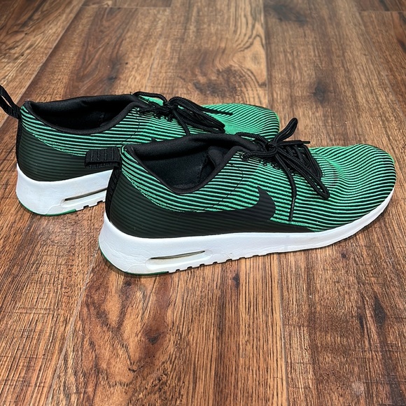 Nike Air Max Thea Kjcrd print green & black- like new - Picture 3 of 8